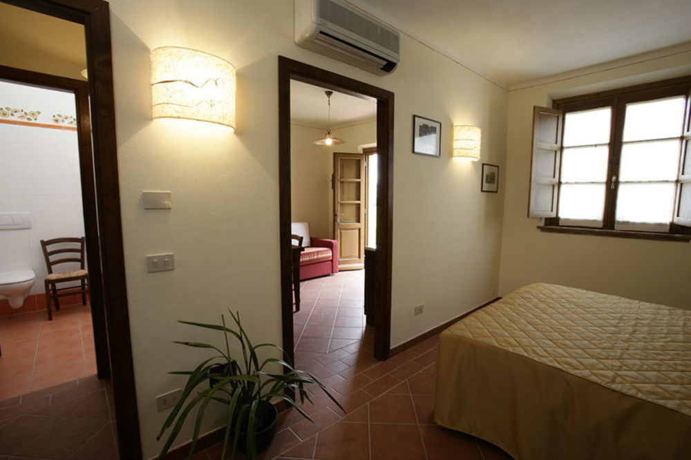 Antico Casale Guest House Sarzana Bagian luar foto